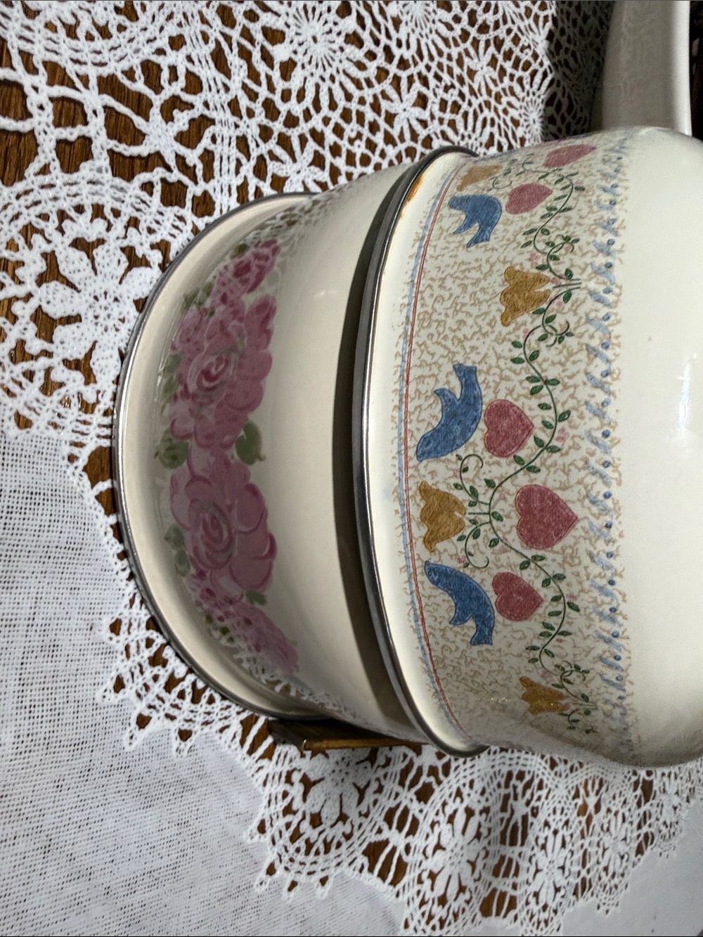 Vintage Floral Enamel Mixing Bowls - Cream with Pink & Blue Pattern - Picture 5 of 5